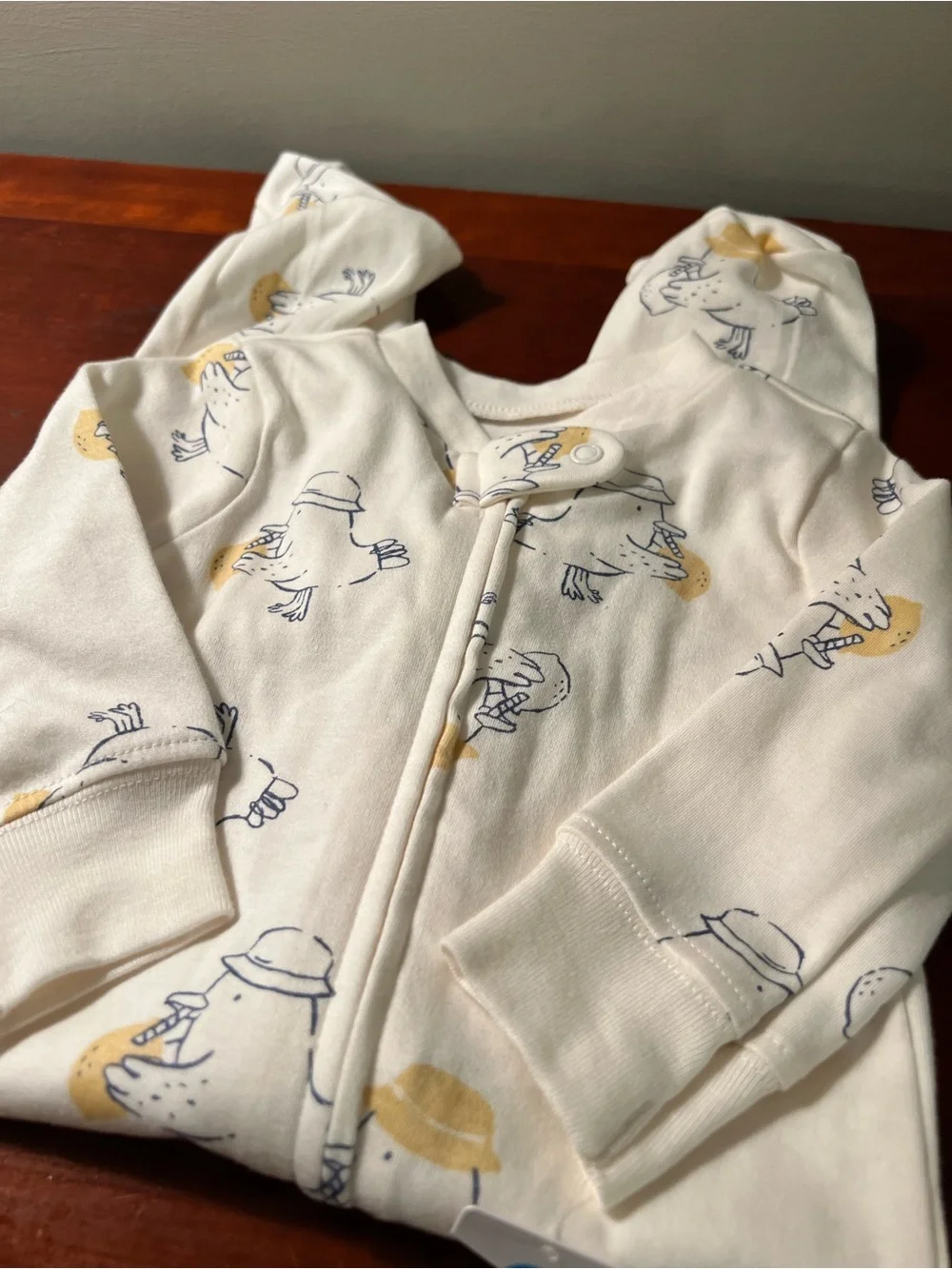 Carter’s Cream Cotton Pajamas with Yellow Duck Print size 6 months NWOT